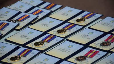 Бійці 24 бригади імені короля Данила отримали нагороди від Головнокомандувача ЗСУ Бійці 24 бригади імені короля Данила отримали нагороди від Головнокомандувача ЗСУ