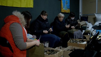 “Дуже добре, що запропонували це людям”: як у громаді на Вінниччині залучають людей до суспільно корисних робіт “Дуже добре, що запропонували це людям”: як у громаді на Вінниччині залучають людей до суспільно корисних робіт