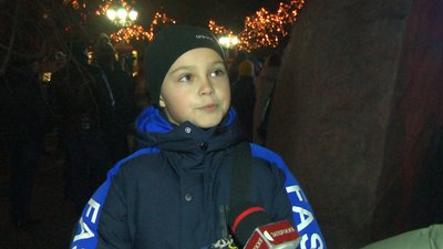У Запоріжжі відкрили головну міську ялинку У Запоріжжі відкрили головну міську ялинку