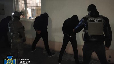 Одеського поліцейського затримали на хабарі у 8 тисяч гривень Одеського поліцейського затримали на хабарі у 8 тисяч гривень