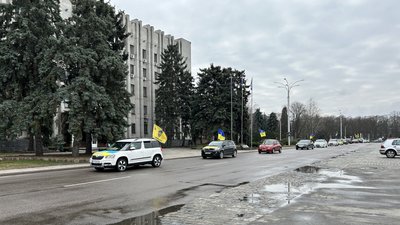 Кременчук. Автопробіг на підтримку військовополонених Кременчук. Автопробіг на підтримку військовополонених