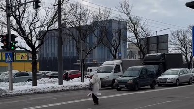 У Франківську на перехресті Коновальця — Сорохтея запрацював новий світлофор: що зміниться для водіїв та перехожих