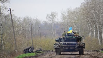 Військовослужбовці 93-ї окремної механізованої бригади “Холодний Яр” після трьох тижнів боїв звільнили від російських загарбників селище Гусарівку, що неподалік від Балаклії. Квітень 2022 року Військовослужбовці 93-ї окремної механізованої бригади “Холодний Яр” після трьох тижнів боїв звільнили від російських загарбників селище Гусарівку, що неподалік від Балаклії. Квітень 2022 року