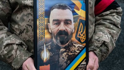 В Ужгороді попрощалися із полеглим захисником Мирославом Бреньом