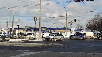 У Харкові внаслідок зіткнення двох авто загинула пішохід У Харкові внаслідок зіткнення двох авто загинула пішохід