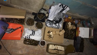 СБУ виявила "схрон" зброї у будівлі Національної академії аграрних наук СБУ виявила "схрон" зброї у будівлі Національної академії аграрних наук