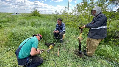 Працівники "Миколаївгазу" відновлюють мережі на розмінованих територіях області Працівники "Миколаївгазу" відновлюють мережі на розмінованих територіях області