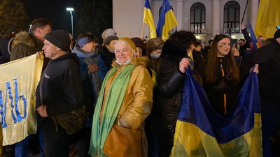 Акція у Маріуполі проти визнання Росією так званих "ЛДНР" Акція у Маріуполі проти визнання Росією так званих "ЛДНР"