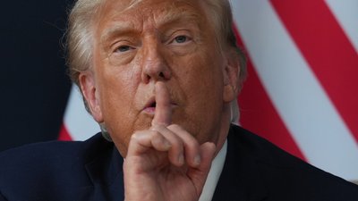 Президент США Дональд Трамп на полях саміту G7 у французькому Ев'ян-ле-Бені
