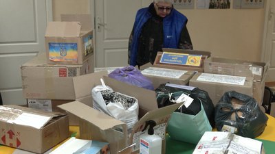 Взамін на фрагмент безпілотника РФ: у Рівному на фронт зібрали чотири тисячі пар шкарпеток Взамін на фрагмент безпілотника РФ: у Рівному на фронт зібрали чотири тисячі пар шкарпеток