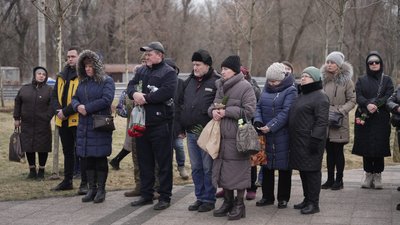 "Шансів вижити не було — їх прибило бетонною плитою". У Дніпрі попрощалися з подружжям, яке загинуло через ракетний удар "Шансів вижити не було — їх прибило бетонною плитою". У Дніпрі попрощалися з подружжям, яке загинуло через ракетний удар