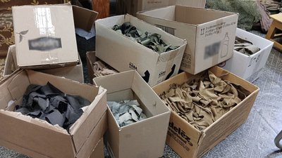 Робота стала інтенсивнішою: у Миколаєві жіночий батальйон "Кікімори" продовжує плести маскувальні сітки Робота стала інтенсивнішою: у Миколаєві жіночий батальйон "Кікімори" продовжує плести маскувальні сітки
