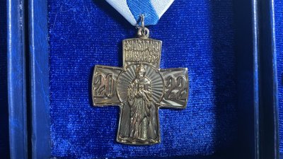 У Миколаєві вручили відзнаки "За оборону міста" У Миколаєві вручили відзнаки "За оборону міста"