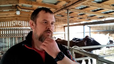 Розвозив молоко по бомбосховищах у перервах між боями: історія фермера-тероборонівця з Чернігівщини Розвозив молоко по бомбосховищах у перервах між боями: історія фермера-тероборонівця з Чернігівщини