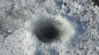 "Мороз вже пару днів, крига міцна". Як поводити себе на льоду "Мороз вже пару днів, крига міцна". Як поводити себе на льоду