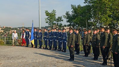 У Вінниці у День державного прапора підняли найбільший стяг в області