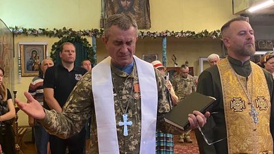 Священники з рятувального судна "Сапфір" провели молебень за Україну Священники з рятувального судна "Сапфір" провели молебень за Україну