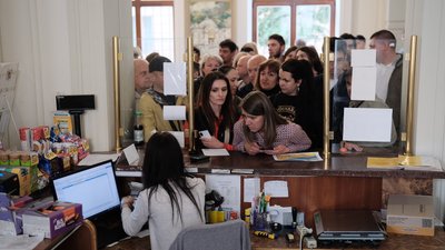 У Чернівцях погасили марку "Русскій воєнний корабль…всьо!" У Чернівцях погасили марку "Русскій воєнний корабль…всьо!"