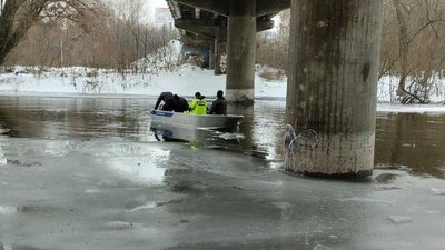 Водолази шукають в річці Стир чоловіка Луцьк
