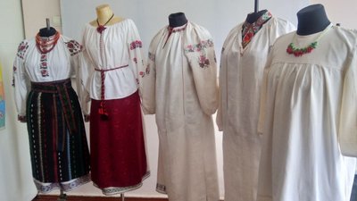 Кропивничанка зберігає вишиванки, яким понад 100 років Кропивничанка зберігає вишиванки, яким понад 100 років