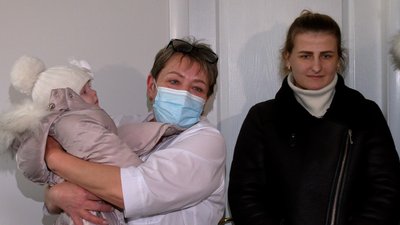 Місяць в підвалі, евакуація, повернення додому: історія трійні, що народилася у Чернігові в перший день широкої війни Місяць в підвалі, евакуація, повернення додому: історія трійні, що народилася у Чернігові в перший день широкої війни