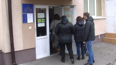 Луцький ЦНАП відновив роботу. Вибухівку не виявили Луцький ЦНАП відновив роботу. Вибухівку не виявили