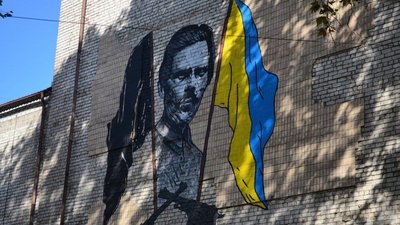 У Запоріжжі з’явився новий мурал із зображенням Нестора Махна