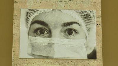 140 фотографій медиків представили на виставці в атріумі ОДА до Дня медика 140 фотографій медиків представили на виставці в атріумі ОДА до Дня медика