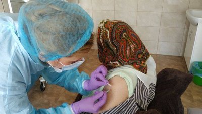 На Донеччині та Луганщині за добу від COVID-19 вакцинували понад 5000 людей