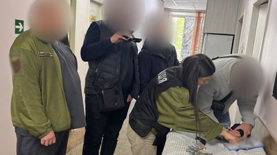 Хабар, військова клініка