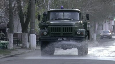 Запорізькі рятувальники продовжують профілактичні заходи з дезинфекції вулиць