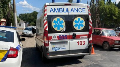 У Харкові швидка смертельно травмувала пішохода У Харкові швидка смертельно травмувала пішохода
