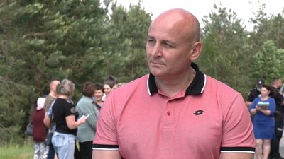 На Рівненщині селяни обурились випалюванням деревного вугілля. Підприємці відповіли На Рівненщині селяни обурились випалюванням деревного вугілля. Підприємці відповіли