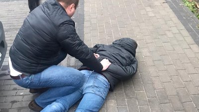 Рівненщина: майора поліції, який пообіцяв керівну посаду за 100 тисяч доларів взяли під варту Рівненщина: майора поліції, який пообіцяв керівну посаду за 100 тисяч доларів взяли під варту