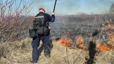 На Волині вигоріли 85 гектарів сухої трави. Ліквідували чотири пожежі у житлових будинках На Волині вигоріли 85 гектарів сухої трави. Ліквідували чотири пожежі у житлових будинках