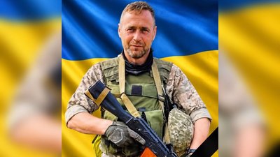У Чернівецькій області прощаються з полеглим військовим Ковальчуком