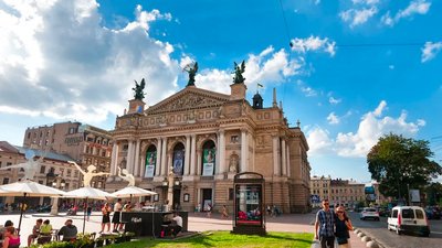Ремонт алеї біля Львівської опери планують закінчити до кінця року