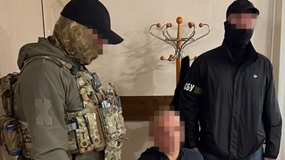 "Займався рекетом на Закарпатті". СБУ затримала депутата облради, кума Медведчука
