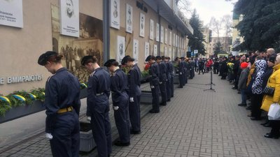У Рівному вшановують пам'ять Героїв Небесної Сотні У Рівному вшановують пам'ять Героїв Небесної Сотні