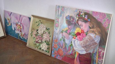 "Квітуча симфонія": у Херсоні монтується нова експозиція