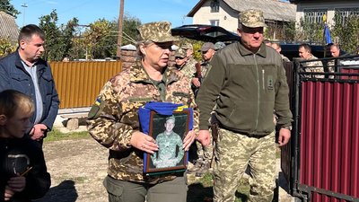 На Тернопільщині попрощалися із загиблими військовослужбовцями На Тернопільщині попрощалися із загиблими військовослужбовцями
