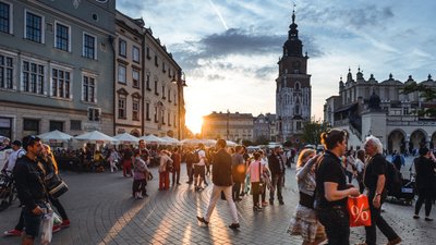 Польща почала утворювати гміни (громади) ще у другій половині 20 століття Польща почала утворювати гміни (громади) ще у другій половині 20 століття