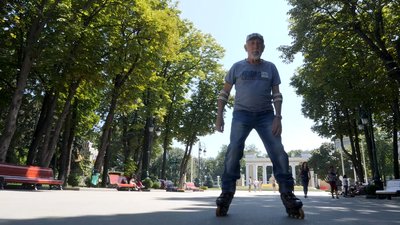 У 60 років став на ролики та катається вже чверть століття. Альберт Єсаков. СУСПІЛЬНЕ | ЛЮДИ