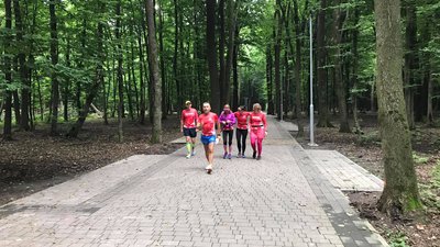 Тренування учасників аматорського клубу з бігу