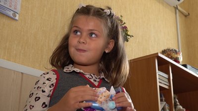Перша міська гімназія Черкас передала подарунки морпіхам Перша міська гімназія Черкас передала подарунки морпіхам