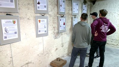 Захисники України та їхні патрони: у музеї на Рівненщині підготували виставку плакатів