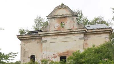 Чи вдасться врятувати 300-літній костел у Кукільниках на Івано-Франківщині, який нищить природа Чи вдасться врятувати 300-літній костел у Кукільниках на Івано-Франківщині, який нищить природа
