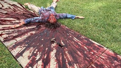 У США через занадто реалістичні декорації до Хелловіну до будинку художника викликали поліцію