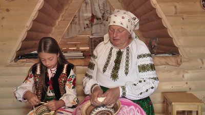 Прикарпатська майстриня 32 роки поспіль створює сирних коників Прикарпатська майстриня 32 роки поспіль створює сирних коників
