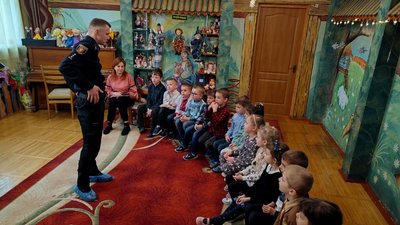 У Луцьку поліцейські вчили дітей правилам особистої безпеки